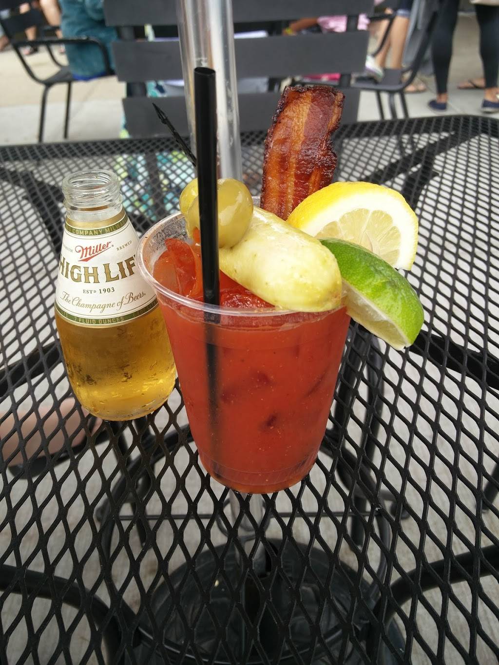 Blues Egg | restaurant | 317 N 76th St, Milwaukee, WI 53213, USA | 4142993180 OR +1 414-299-3180