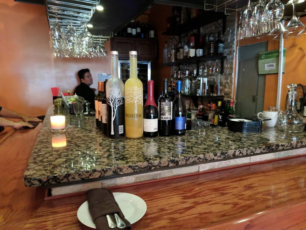 Longitud315 | restaurant | 315 Waukegan Ave, Highwood, IL 60040, USA | 8479267495 OR +1 847-926-7495