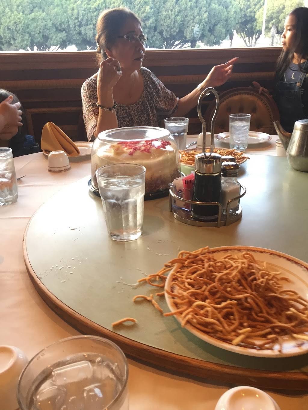 Chesters Asia Chinese Restaurant | restaurant | 6410, 2216 Pickwick Dr, Camarillo, CA 93010, USA | 8054826564 OR +1 805-482-6564