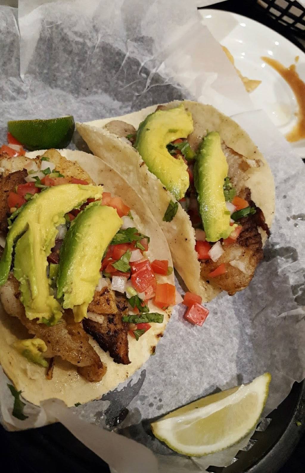 Machetes Authentic Mexican Food | restaurant | 9104 East 35th St S, Independence, MO 64052, USA | 8163817968 OR +1 816-381-7968