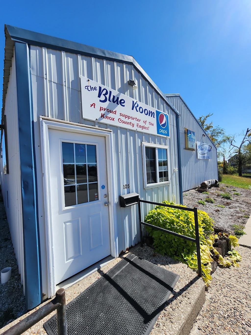 Blue Room | restaurant | 105 S 4th, Edina, MO 63537, USA | 6603972550 OR +1 660-397-2550