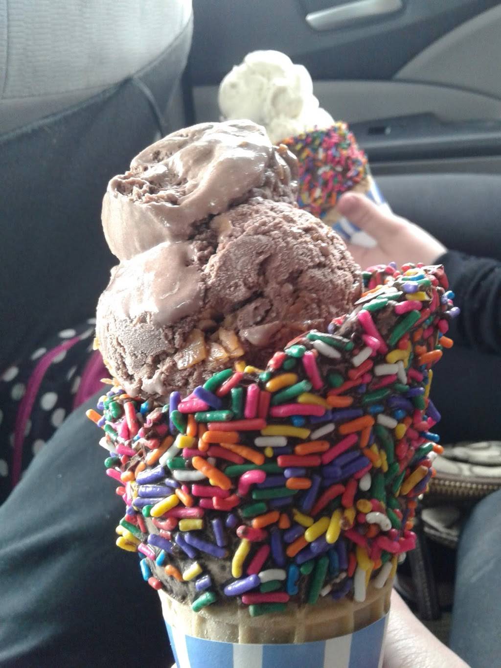 Tasty Treat #thepeoplesplace | restaurant | 120 Main St, Lake City, MI 49651, USA | 2318397330 OR +1 231-839-7330