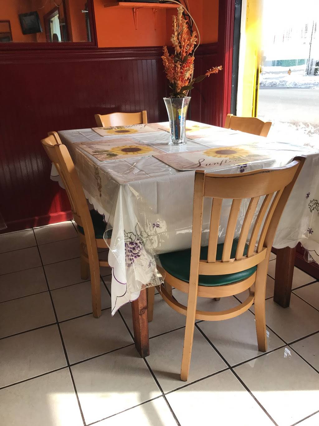 Dan Carlos Kitchen | restaurant | 976 18th Ave, Newark, NJ 07106, USA | 8622409888 OR +1 862-240-9888