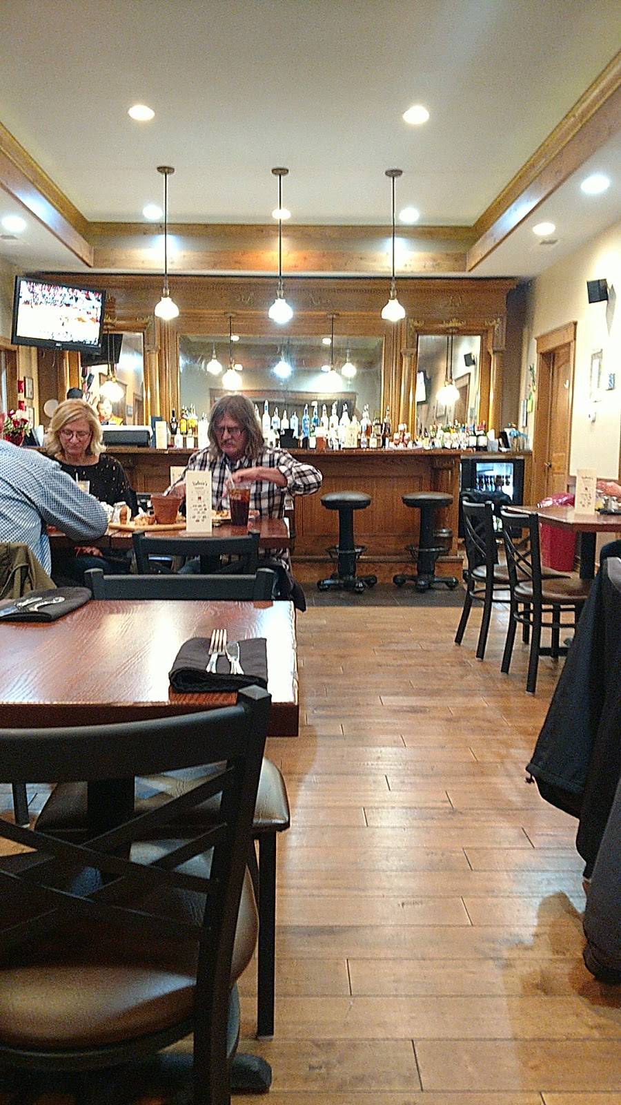 Linden House | restaurant | 202 East St, Lynnville, IA 50153, USA | 6415272305 OR +1 641-527-2305