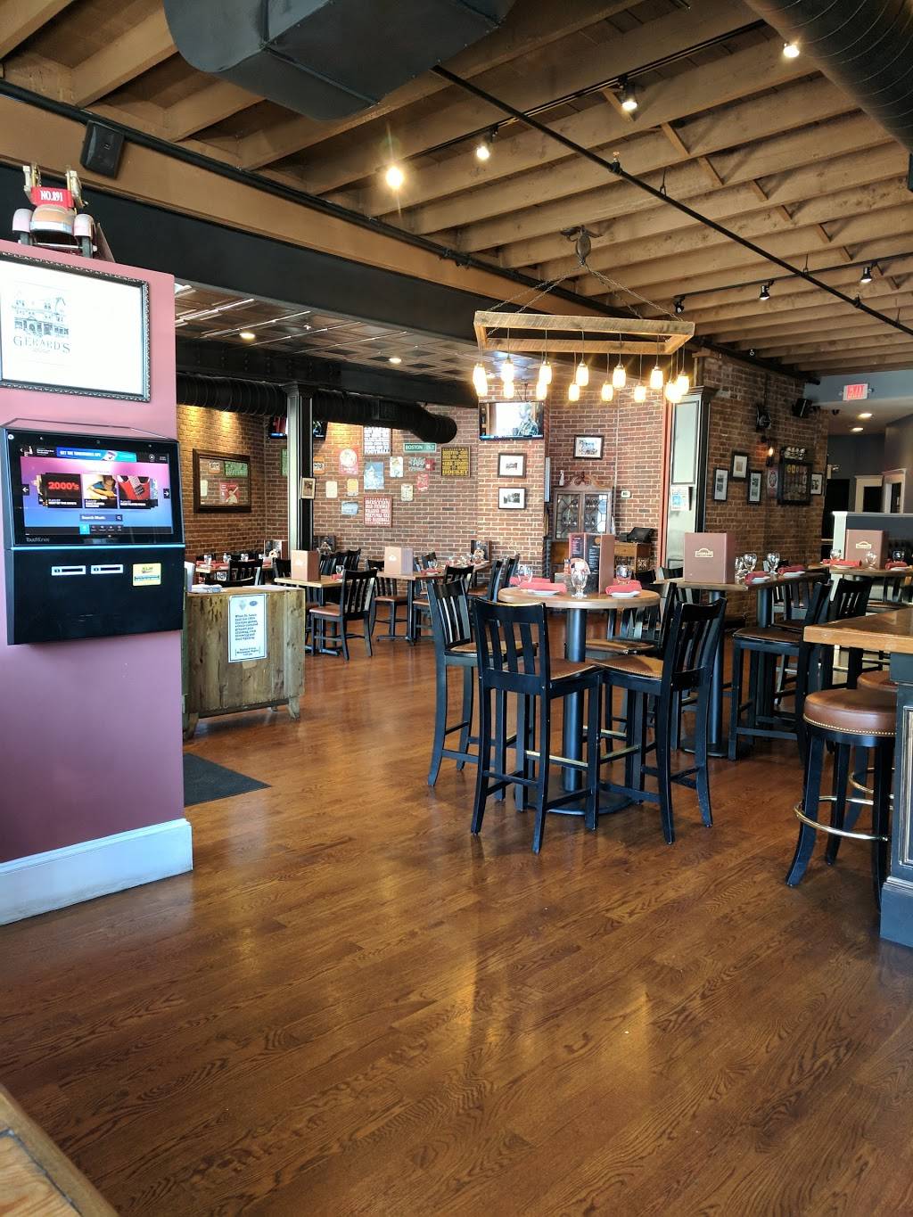 Landmark Public House | restaurant | 772 Adams St, Dorchester, MA 02122, USA | 6179823000 OR +1 617-982-3000