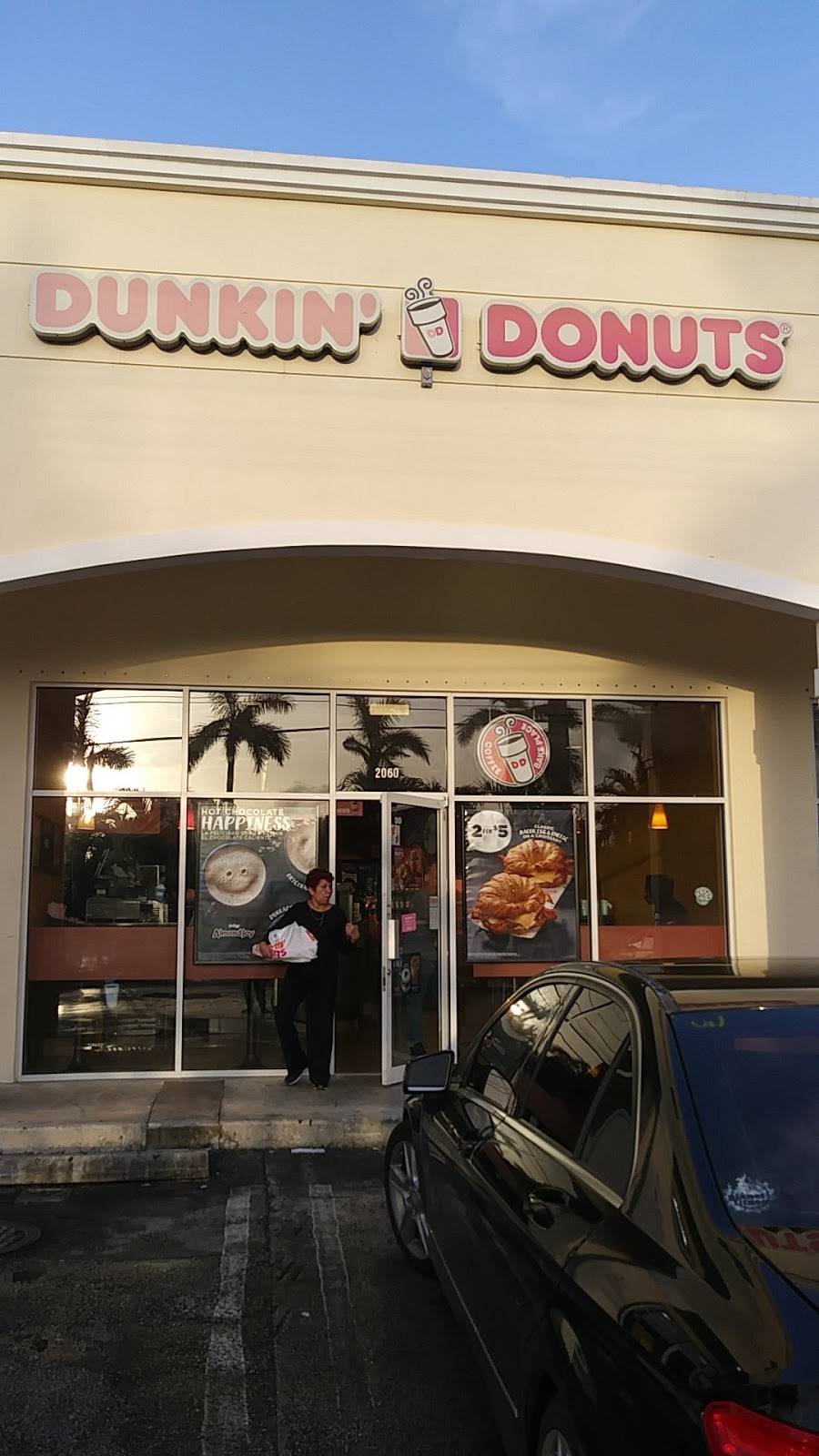 Dunkin | bakery | 2060 NW 107th Ave Bay #5, Miami, FL 33178, USA | 3056401450 OR +1 305-640-1450