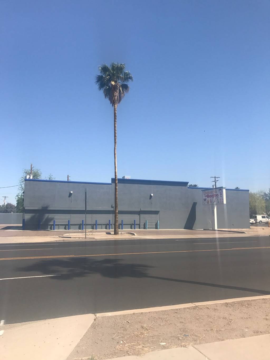 Dulceria La Bonita Wholesale | meal takeaway | 4241, 6611 S Central Ave, Phoenix, AZ 85042, USA | 6024413300 OR +1 602-441-3300