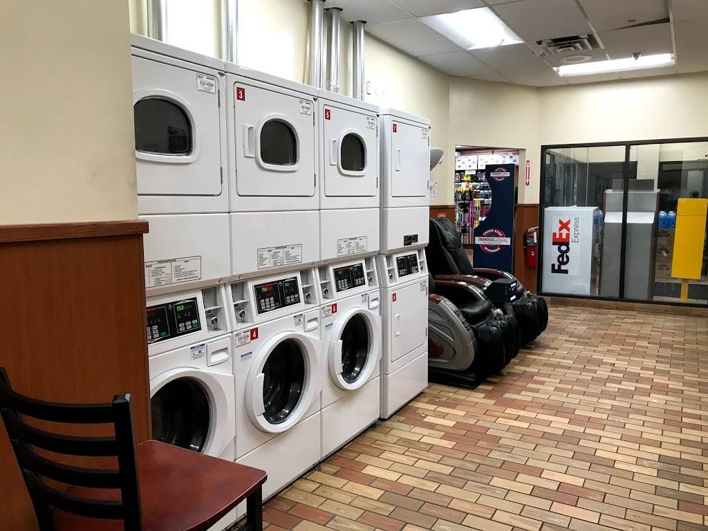 Pilot Travel Center | restaurant | 11957 Douglas Pkwy, Des Moines, IA 50323, USA | 5152761509 OR +1 515-276-1509