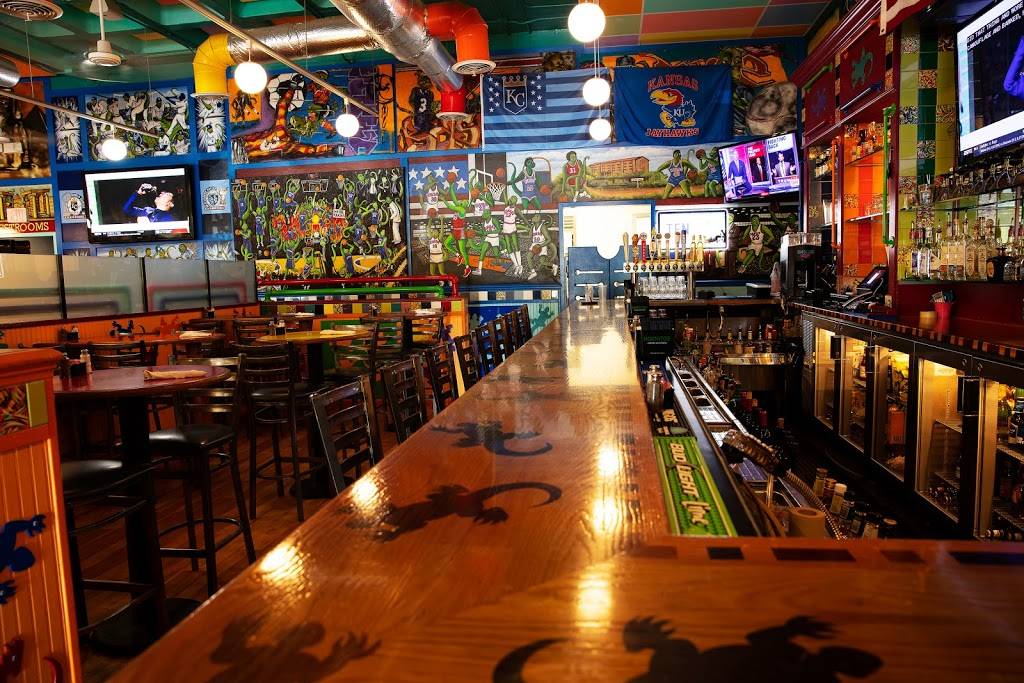 Salty Iguana Mexican Restaurant - Prairie Village | restaurant | 8228 Mission Rd, Prairie Village, KS 66208, USA | 9133813888 OR +1 913-381-3888