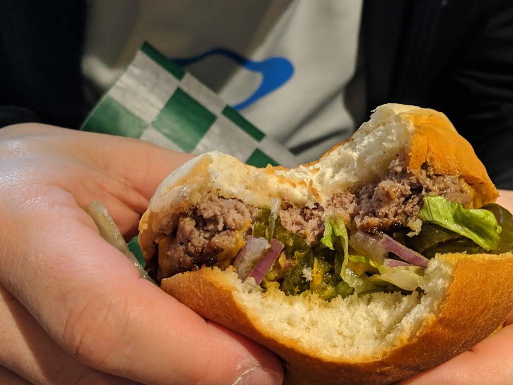 Freddies Tavern | restaurant | 705 S Adams St, Mt Pleasant, MI 48858, USA | 9897732180 OR +1 989-773-2180