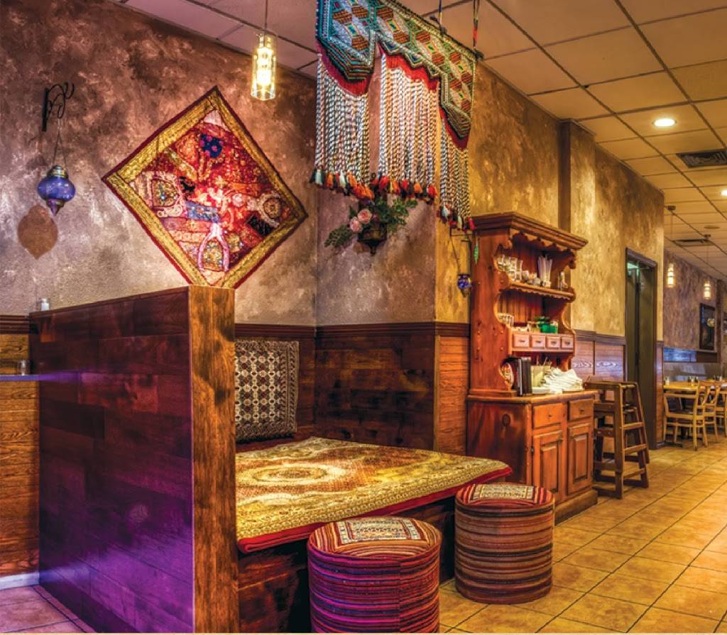 Belle Bar and Restaurant | restaurant | 4949 Bathurst St, North York, ON M2R 1Y1, Canada | 4162220033 OR +1 416-222-0033