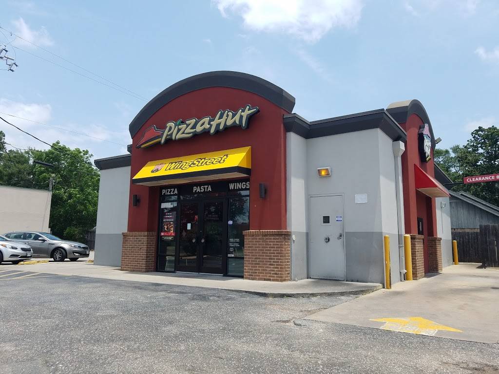 Pizza Hut | restaurant | 2018 Gessner Rd, Houston, TX 77080, USA | 7139739444 OR +1 713-973-9444