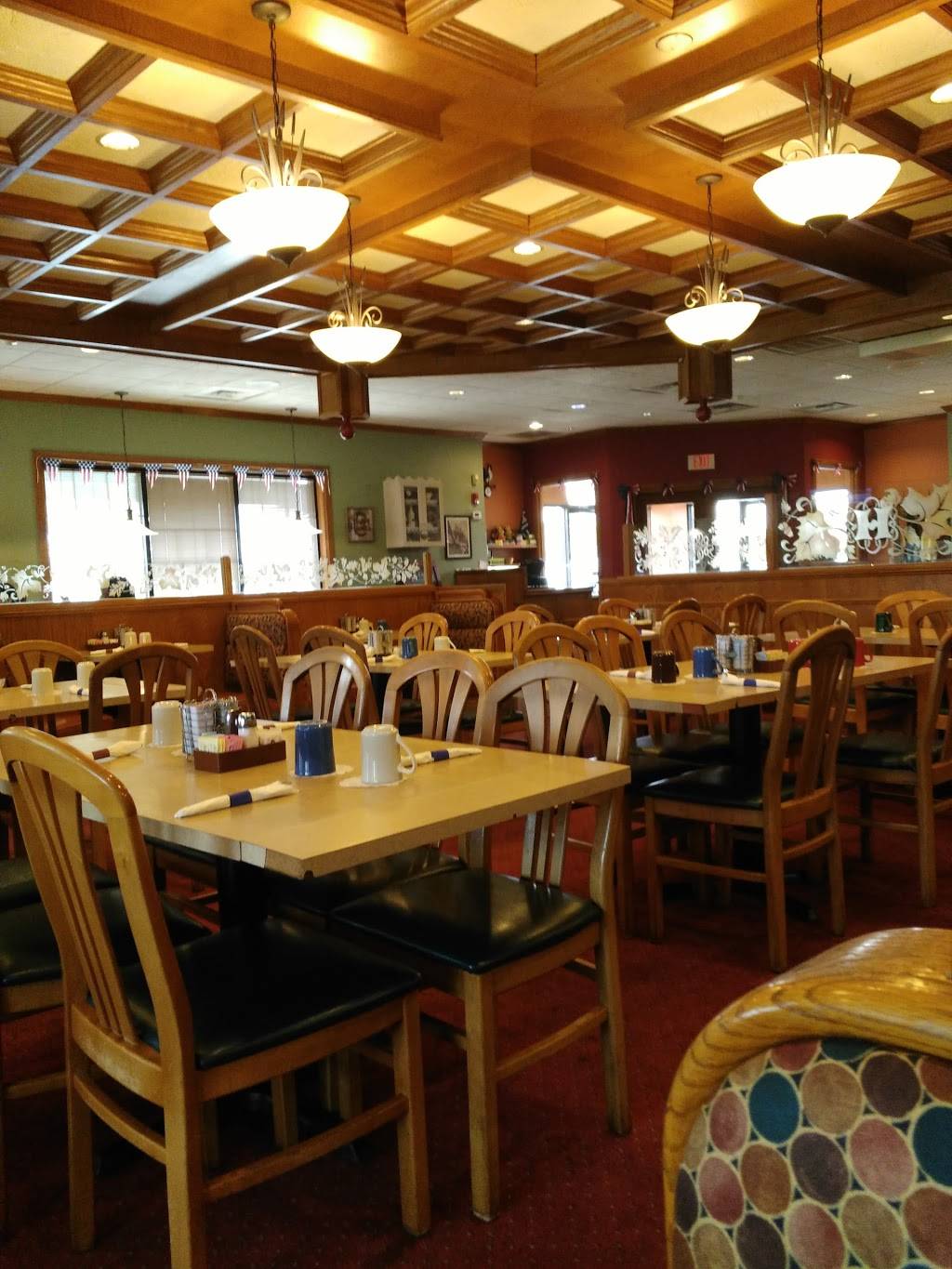 Harvest Pancake House & Grill | restaurant | 339 W 63rd St, Westmont, IL 60559, USA | 6309603895 OR +1 630-960-3895