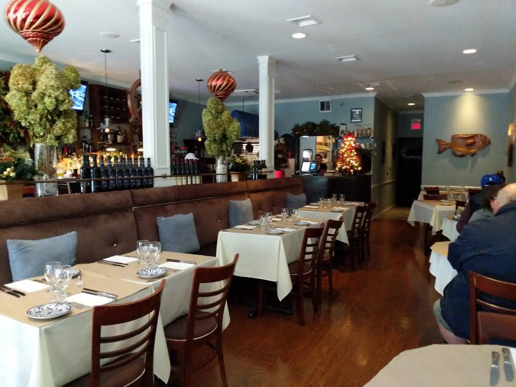 Caffe Regatta Oyster Bar and Grill | restaurant | 133 Wolfs Lane, Pelham, NY 10803, USA | 9147388686 OR +1 914-738-8686