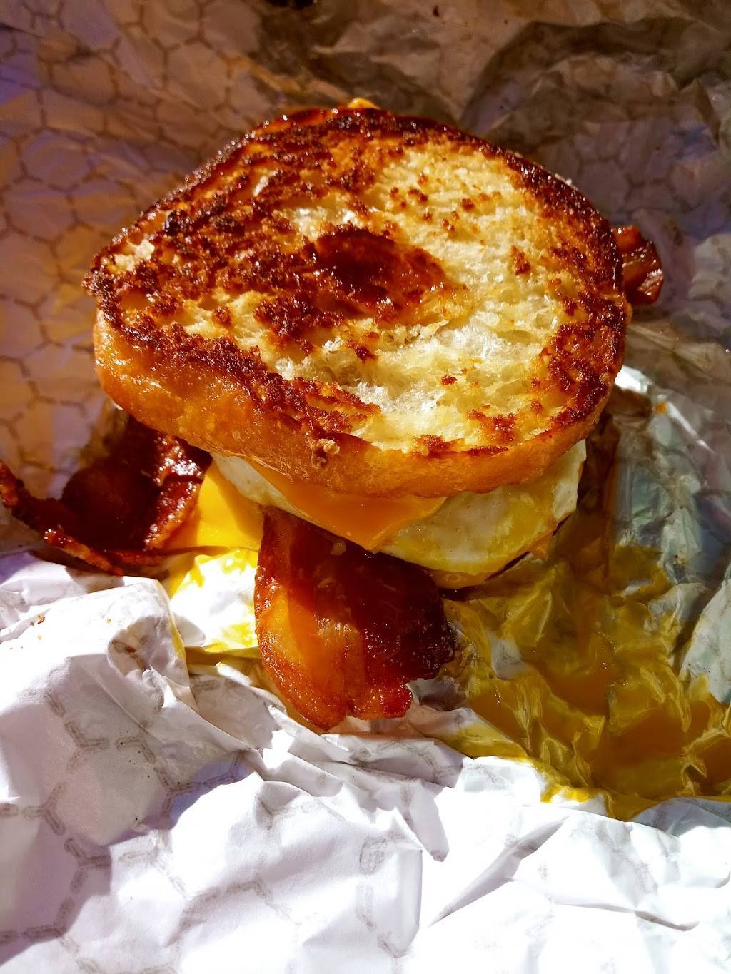 HenDough Chicken & Donuts | restaurant | 126 Augusta St suite 13, Greenville, SC 29601, USA | 8643739108 OR +1 864-373-9108