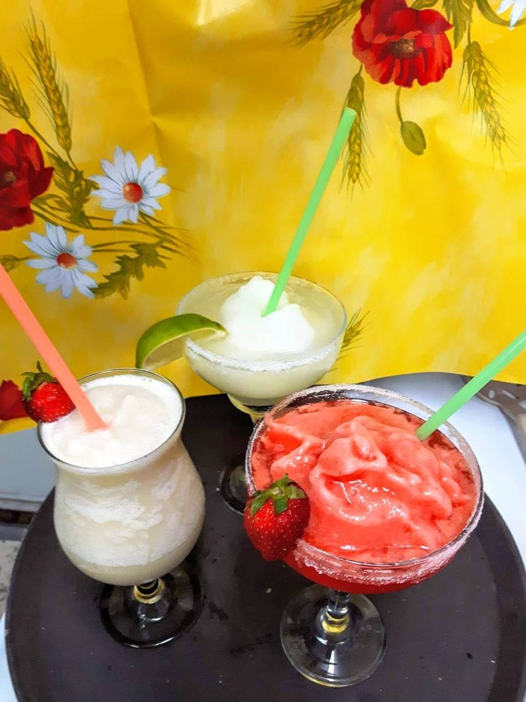 Casa La Piñata | restaurant | 24 Route de Rawdon, Saint-Alphonse-Rodriguez, QC J0K 1W0, Canada | 4508831544 OR +1 450-883-1544