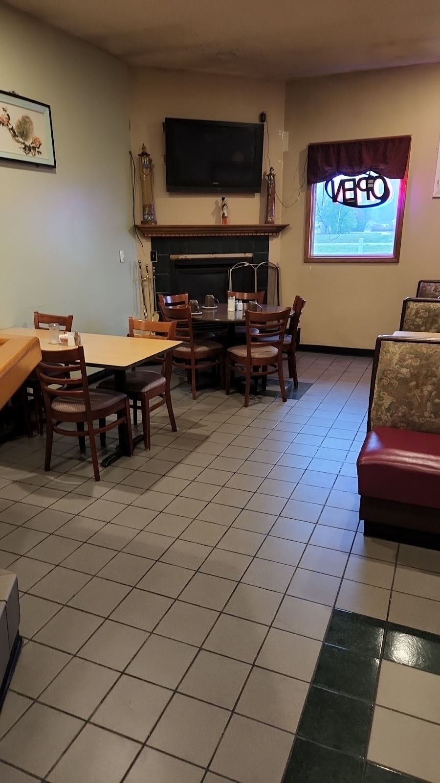 Golden dragon | restaurant | 11656 Fulton St E, Lowell Charter Township, MI 49331, USA | 6163197922 OR +1 616-319-7922