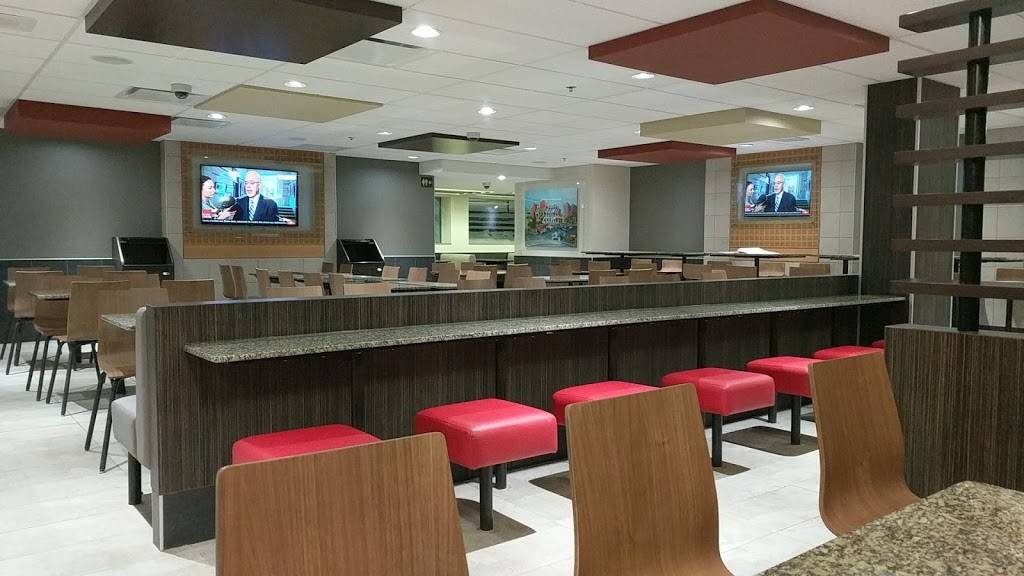 McDonalds | cafe | 2950 Boulevard Laurier, Québec, QC G1V 2M4, Canada | 4186594484 OR +1 418-659-4484