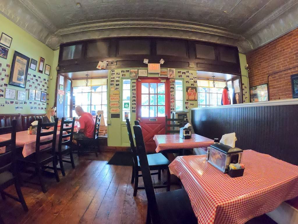 Dyers Cafe | restaurant | 101 N Center St, Collierville, TN 38017, USA | 9018507750 OR +1 901-850-7750