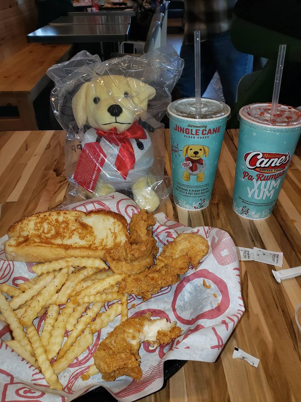 Raising Canes Chicken Fingers | meal takeaway | 5180 Tiedeman Rd, Brooklyn, OH 44144, USA | 2167773717 OR +1 216-777-3717