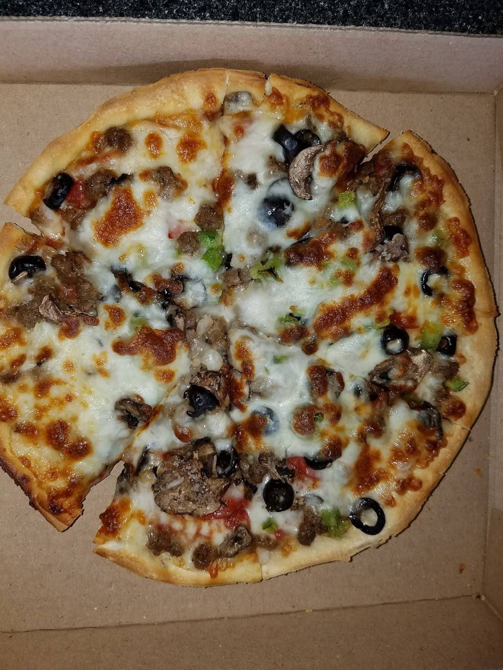 Pizza Shoppe | restaurant | 2229 N Belt Hwy, St Joseph, MO 64506, USA | 8162338484 OR +1 816-233-8484