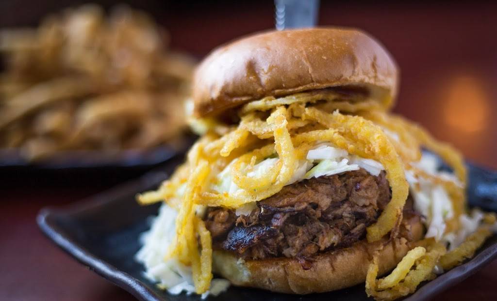 Coaches Burger Bar Salem | restaurant | 635 E State St, Salem, OH 44460, USA | 2345674880 OR +1 234-567-4880