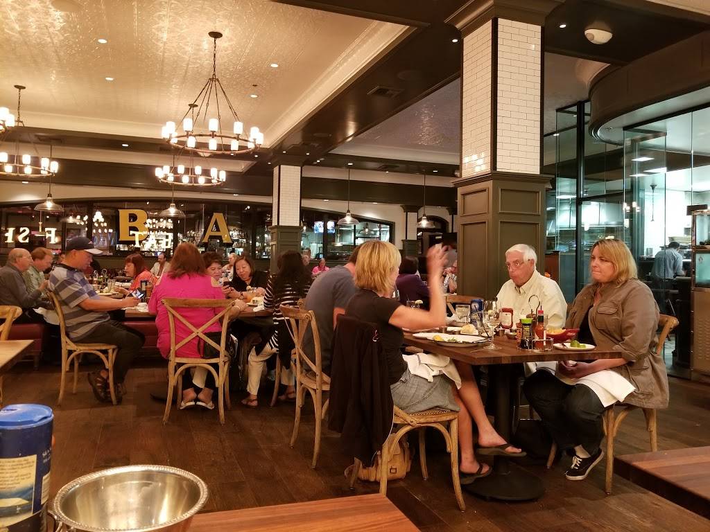 Kings Fish House | restaurant | 2255 Village Walk Dr #139, Henderson, NV 89052, USA | 7028358900 OR +1 702-835-8900