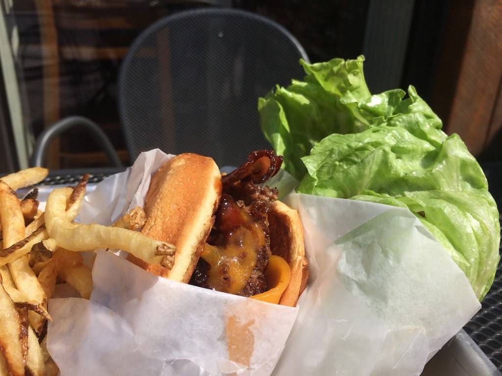 Elevation Burger | restaurant | FAIR OAKS MALL, 11750 Fair Oaks Mall, Fairfax, VA 22033, USA | 7033645154 OR +1 703-364-5154