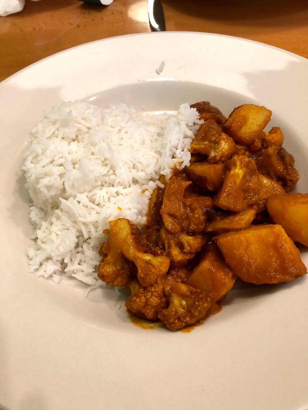 The Island Spice | restaurant | 3608 E Bay Dr, Holmes Beach, FL 34217, USA | 9415270123 OR +1 941-527-0123