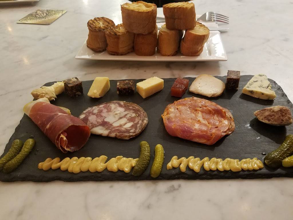 Astoria Bier & Cheese-Ditmars | restaurant | 35-11 Ditmars Blvd, Astoria, NY 11105, USA | 7182556982 OR +1 718-255-6982