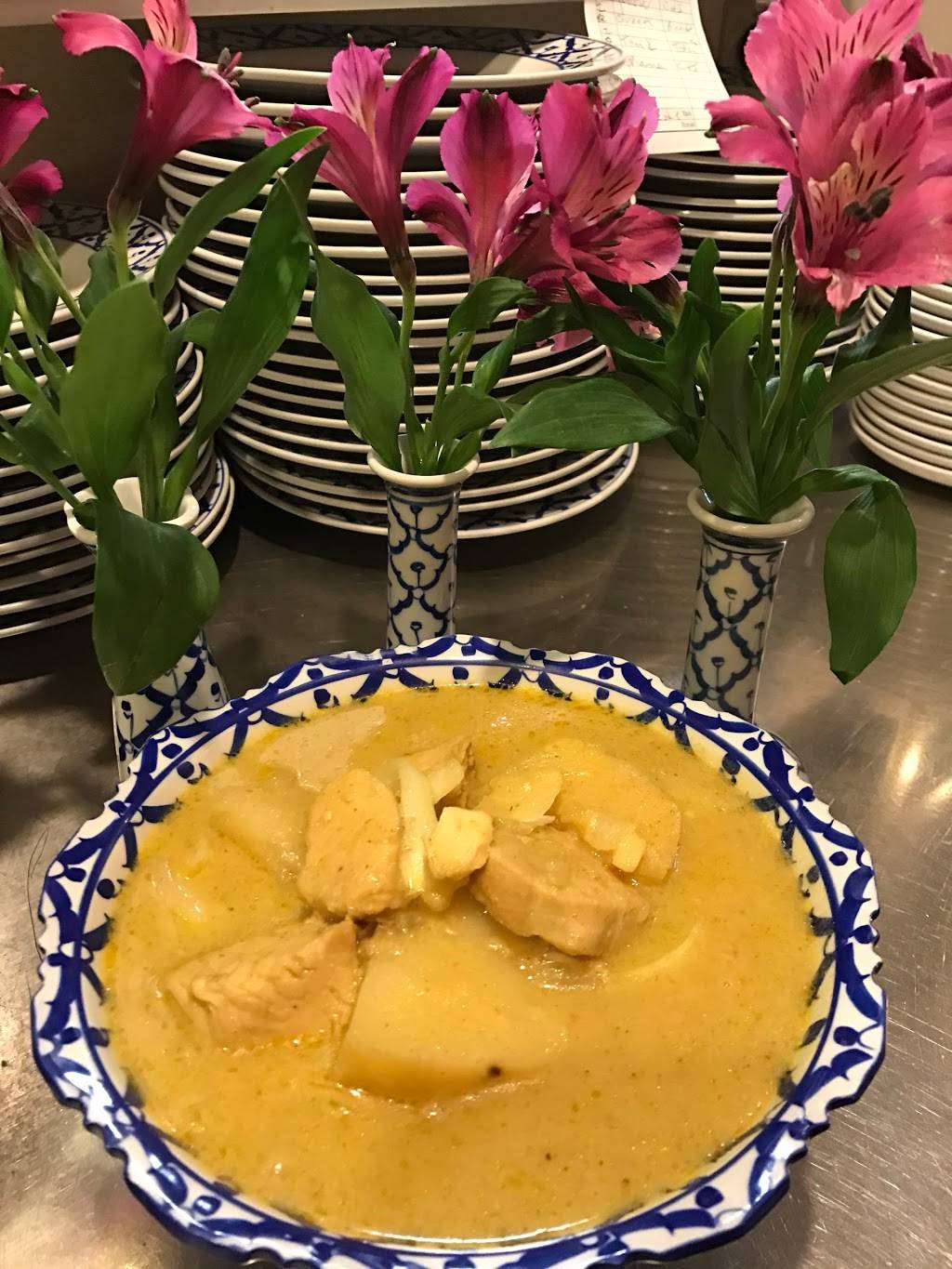 Alaska Taste of Thai | restaurant | 11109 Old Seward Hwy Suite#6, Anchorage, AK 99515, USA | 9073498424 OR +1 907-349-8424