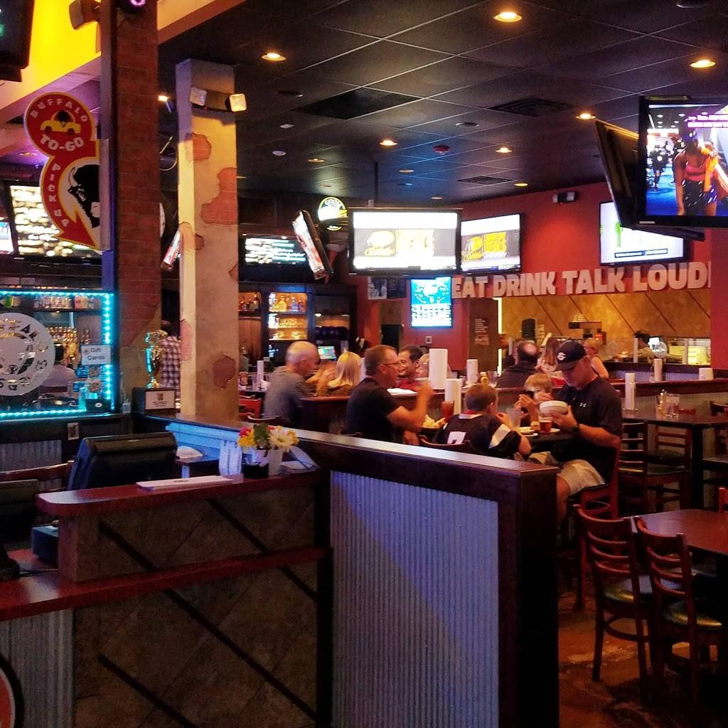 Buffalo Wings & Rings | restaurant | 16715 Orchard Stone Run, Charlotte, NC 28277, USA | 7045439464 OR +1 704-543-9464