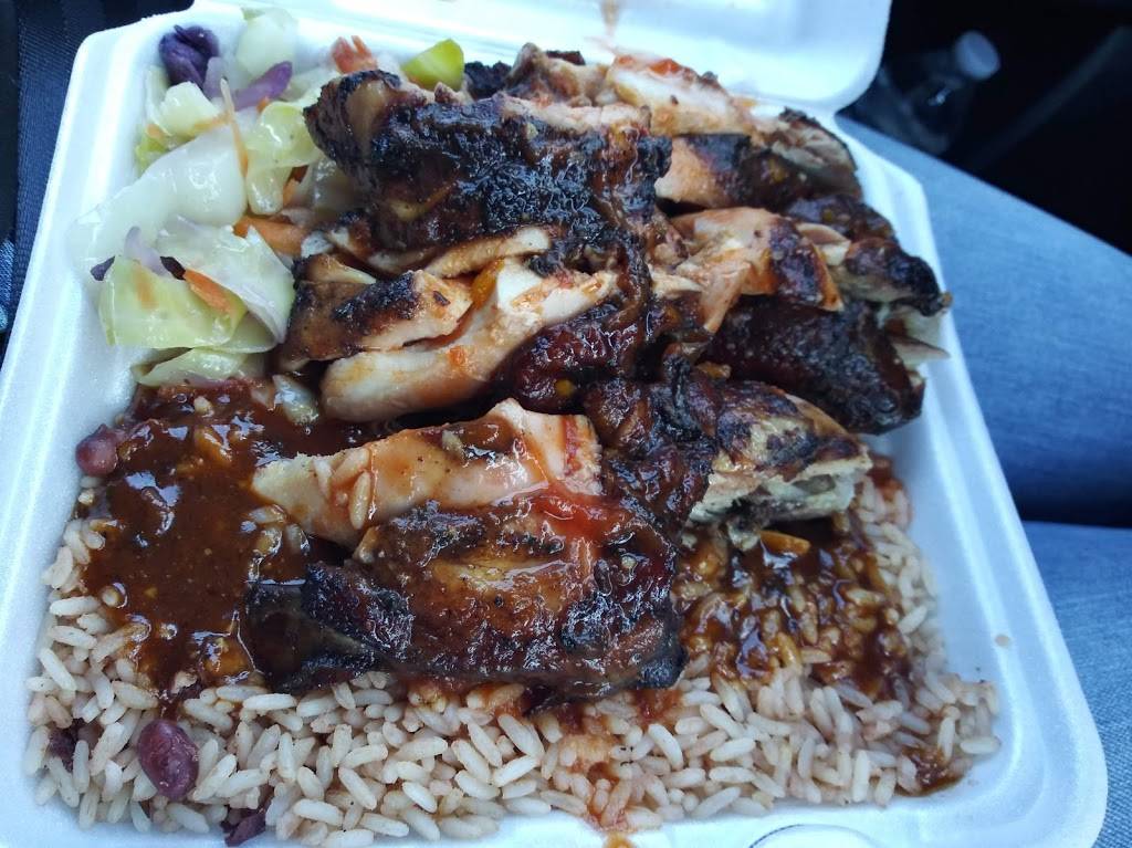 Curlys Caribbean | restaurant | 1892 Abbey Rd, West Palm Beach, FL 33415, USA | 5614347077 OR +1 561-434-7077