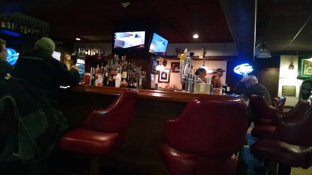 Ye Olde Standish Grille | restaurant | 175 N Bedford St, East Bridgewater, MA 02333, USA | 5083783682 OR +1 508-378-3682