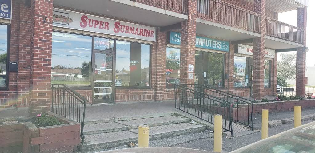 Super Submarine | meal takeaway | 7116 McLeod Rd, Niagara Falls, ON L2G 3H2, Canada | 9053547720 OR +1 905-354-7720