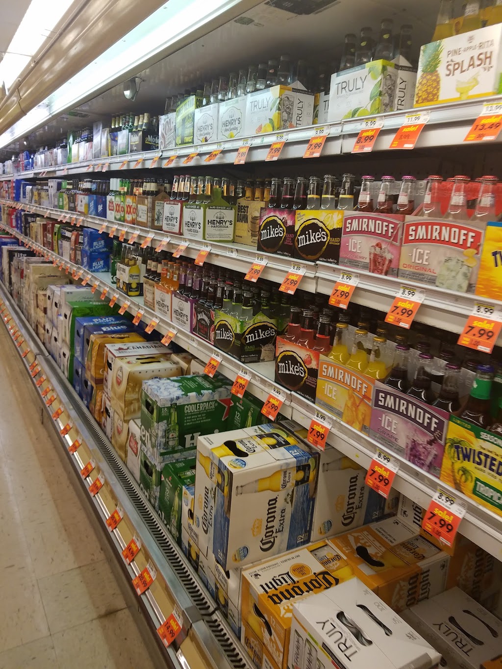 Buehlers Fresh Foods New Philadelphia | bakery | 417 S Broadway St, New Philadelphia, OH 44663, USA | 3303396662 OR +1 330-339-6662