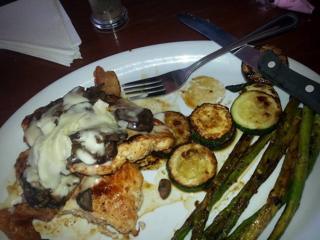Ruby Tuesday | restaurant | 1640 S Roane St, Harriman, TN 37748, USA | 8655900671 OR +1 865-590-0671