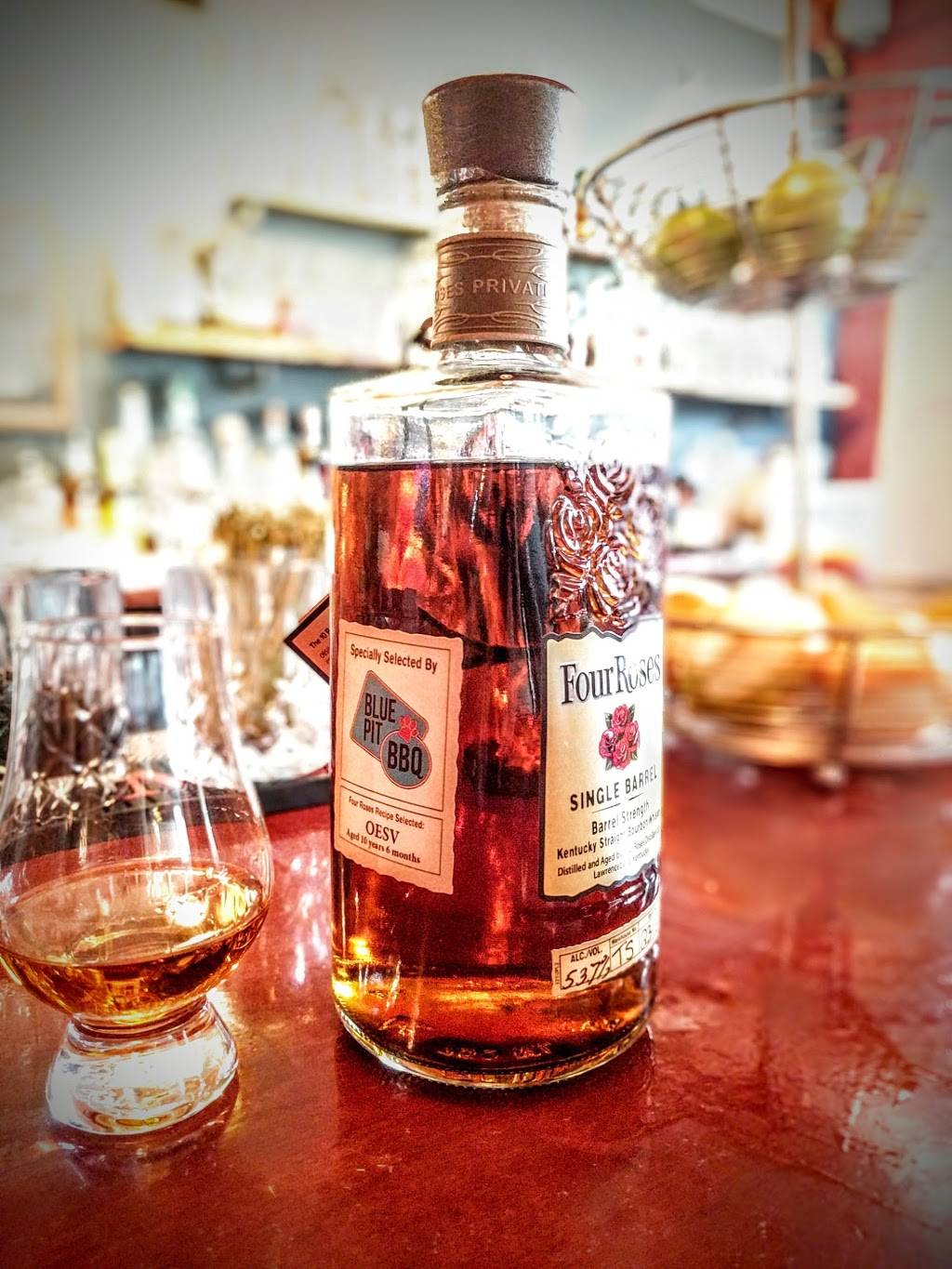 Blue Pit BBQ & Whiskey Bar | restaurant | 1601 Union Ave, Baltimore, MD 21211, USA | 4439485590 OR +1 443-948-5590