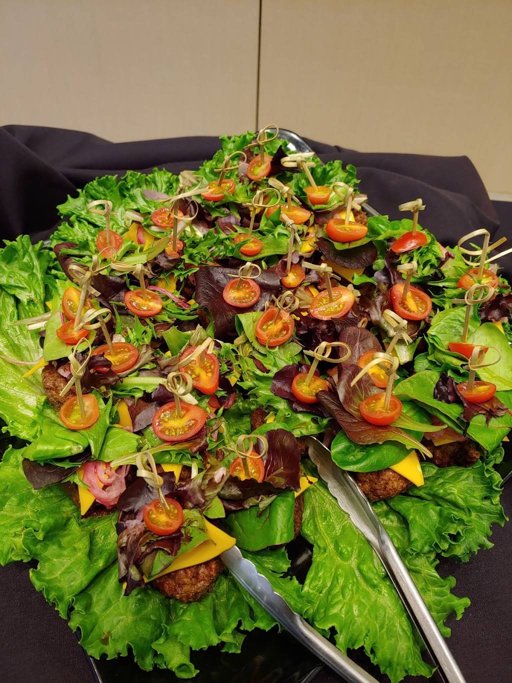 High Tower Deli | restaurant | 2929 Allen Pkwy, Houston, TX 77019, USA | 7139427015 OR +1 713-942-7015