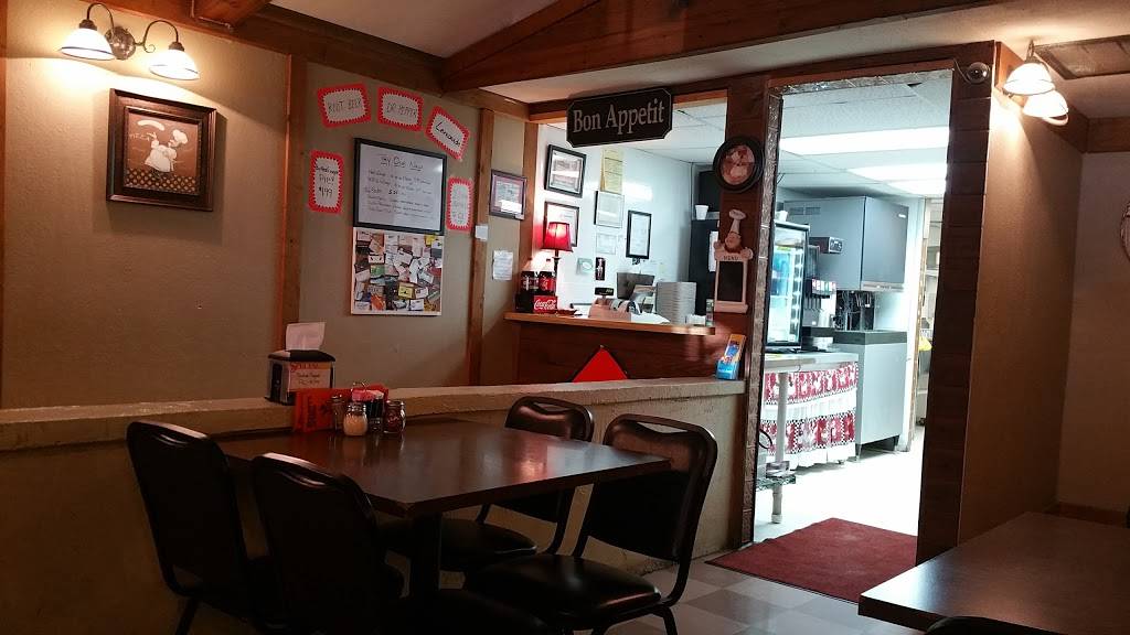 Snappys Pizza | restaurant | 21 E Main St, Hohenwald, TN 38462, USA | 9317964832 OR +1 931-796-4832