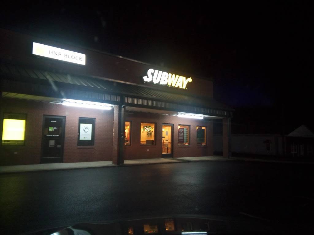 Subway | restaurant | 306 N Military St, Loretto, TN 38469, USA | 9318439078 OR +1 931-843-9078
