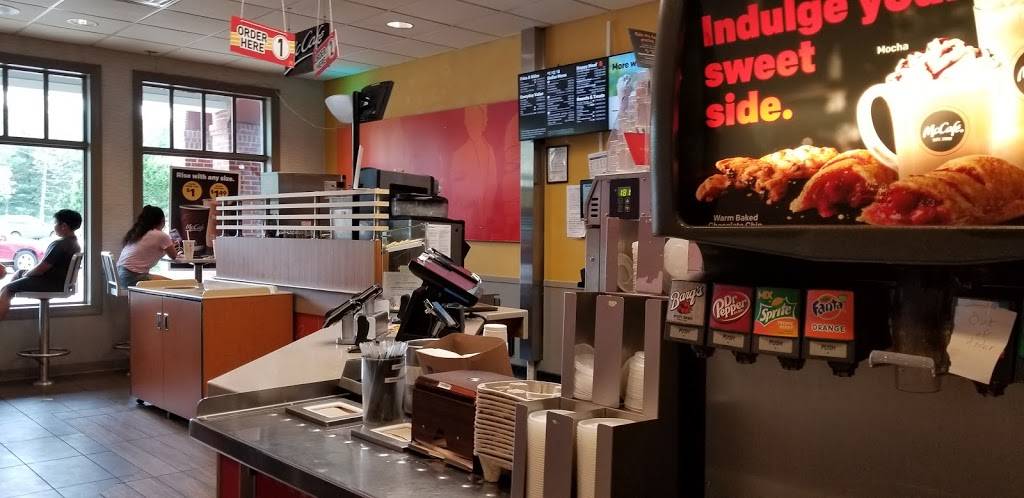 McDonalds | cafe | 5633 Stone Rd, Centreville, VA 20120, USA | 7038150480 OR +1 703-815-0480