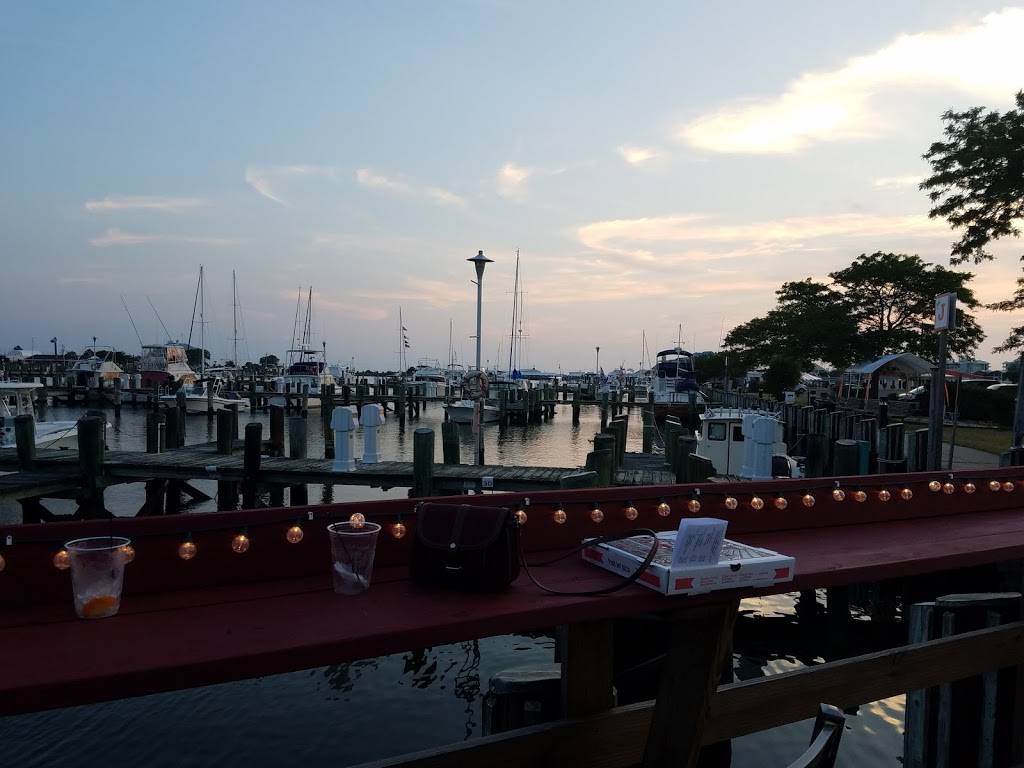 Red Shell Shanty | restaurant | 715 Broadway, Crisfield, MD 21817, USA | 4436142397 OR +1 443-614-2397