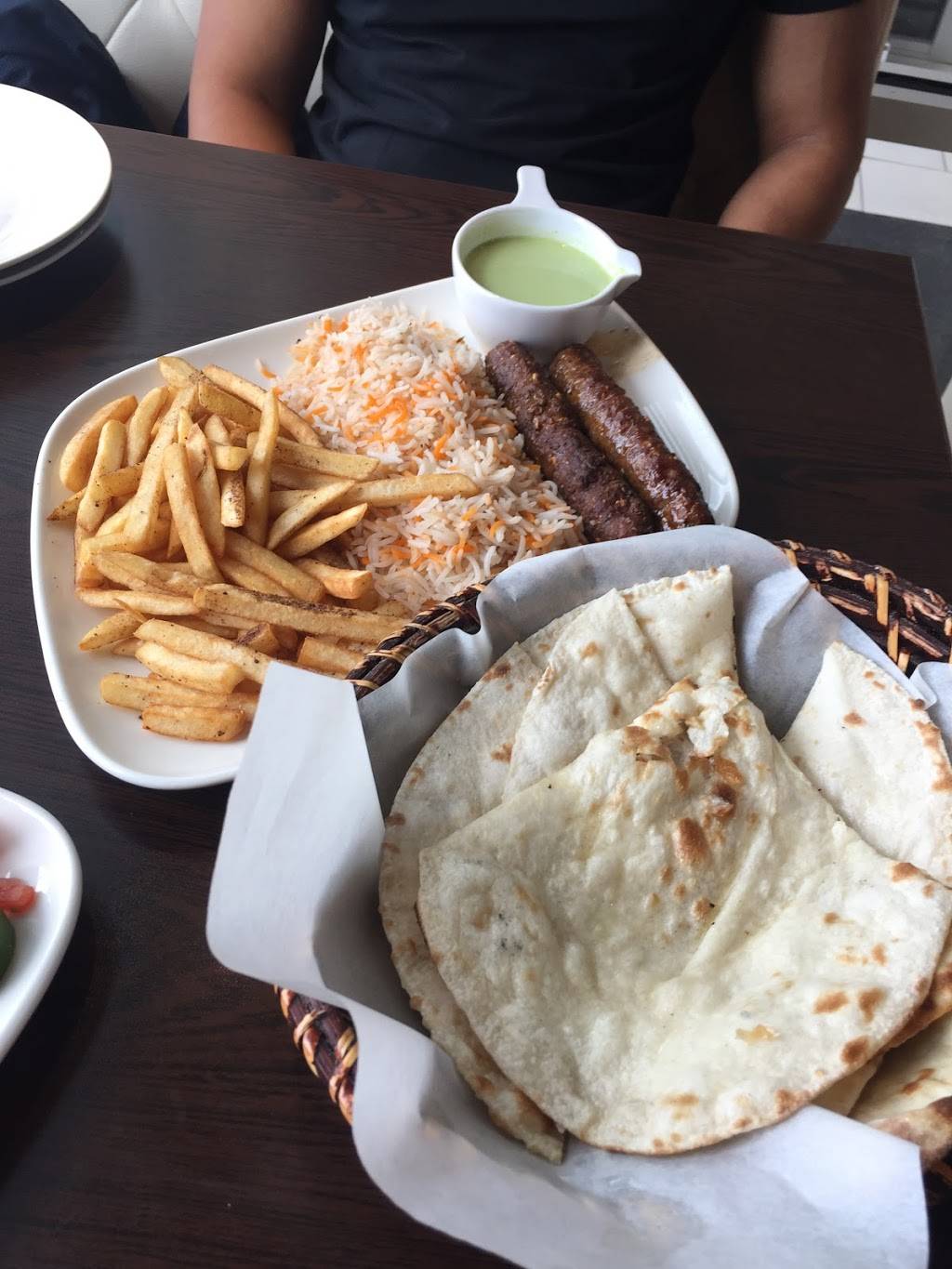 Aunty’s Kitchen - Eglinton | restaurant | 1018 Eglinton Ave E, Mississauga, ON L4W 1K3, Canada | 9052060000 OR +1 905-206-0000