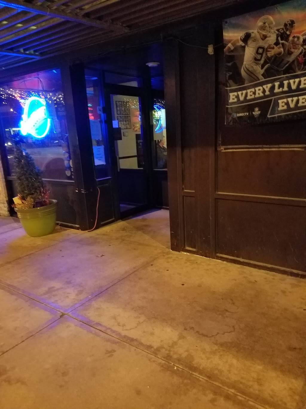 Offsides Tavern | restaurant | 728 N Lincoln Ave, York, NE 68467, USA | 4023629912 OR +1 402-362-9912