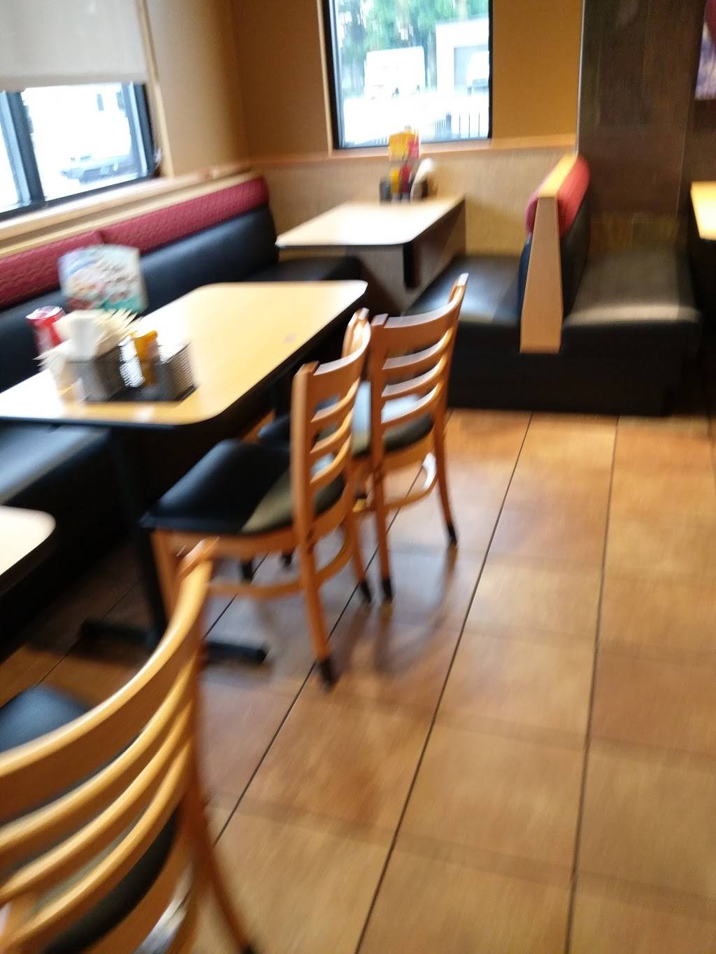 Dairy Queen Grill & Chill | restaurant | 1100 W Chicago Rd, Sturgis, MI 49091, USA | 2696513396 OR +1 269-651-3396