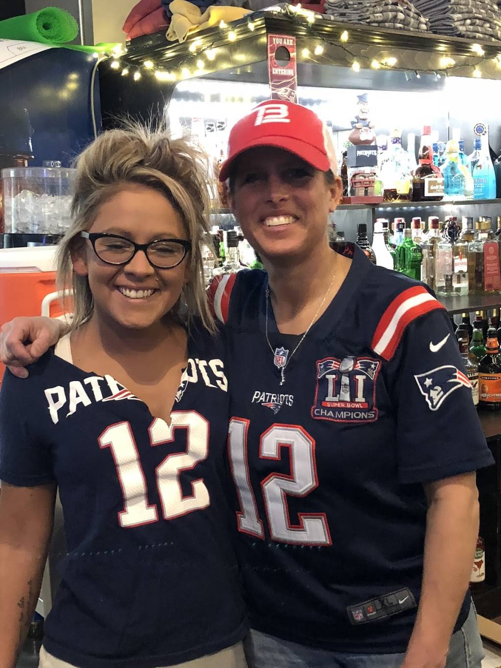 Gridiron Restaurant Sports Pub | restaurant | 1567 Lisbon St, Lewiston, ME 04240, USA | 2077776353 OR +1 207-777-6353