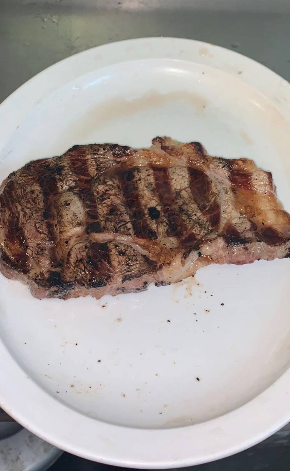 Roadhouse Grill | restaurant | 104 W 3rd St, Pembroke, NC 28372, USA | 9106685080 OR +1 910-668-5080