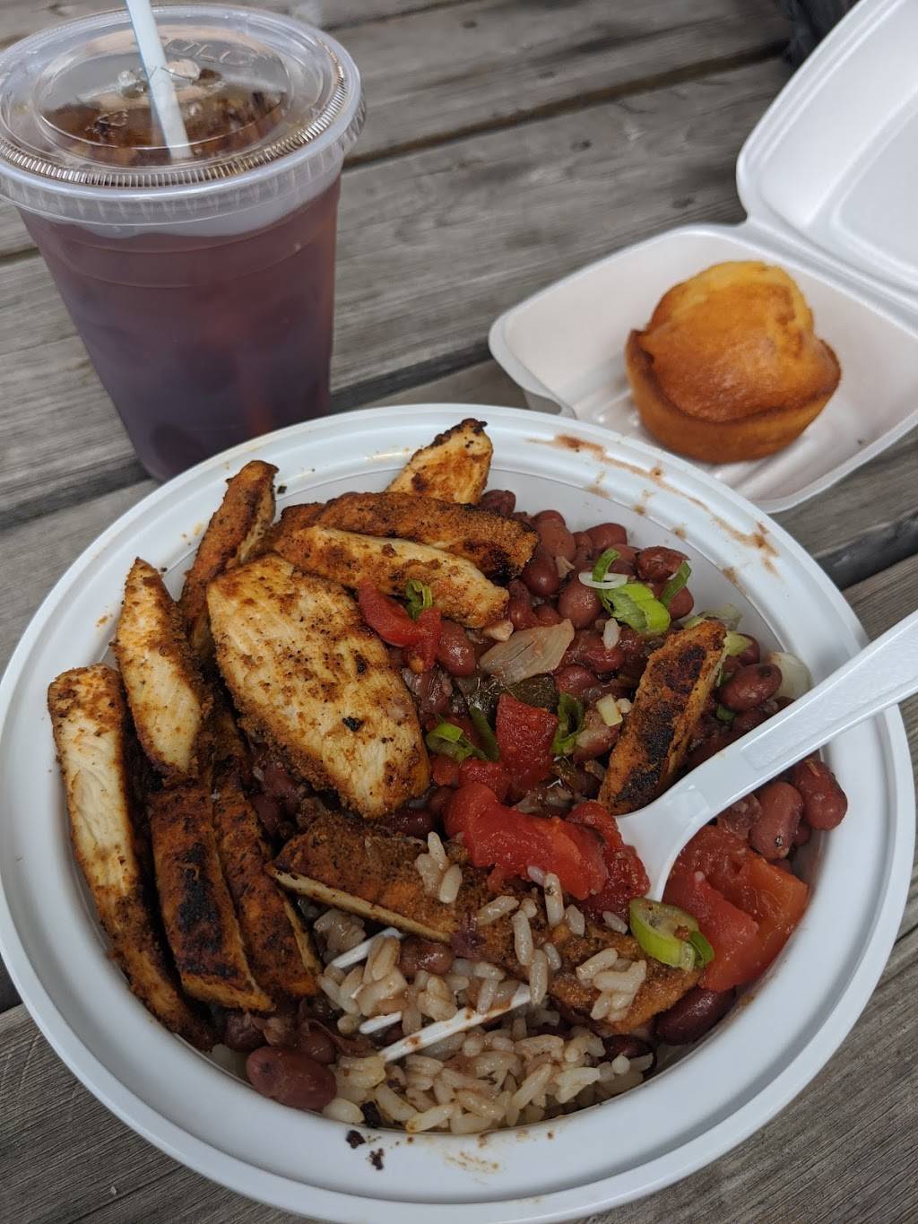 Chef Waynes Cajun On The Go | restaurant | 350 Worthington St, Springfield, MA 01103, USA | 4134177050 OR +1 413-417-7050