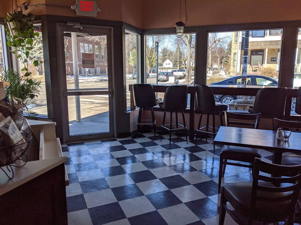 Mary Ellens Bistro | restaurant | 300 13th Ave NE, Minneapolis, MN 55413, USA | 6124161669 OR +1 612-416-1669